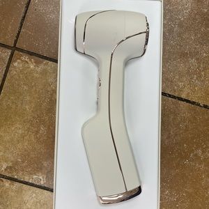 AER Cordless Hair Dryer